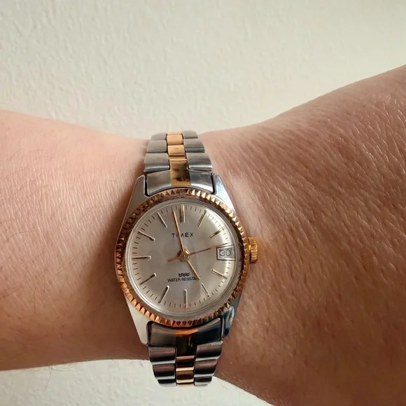 Retire Timex Two-Tone Silver and Gold-plated bracelets (3 items) - Picture 9 of 9